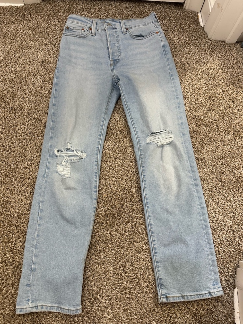 Levi’s Wedgie Straight Jean in Light Wash
